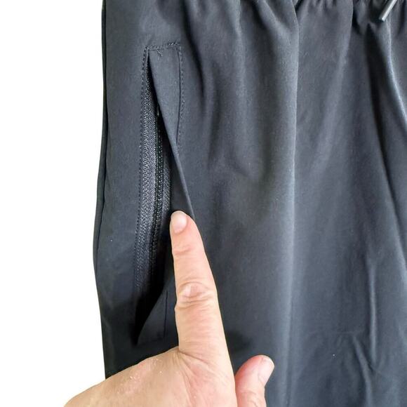 TNA ARITZIA Women's BLACK JOGGERS M Athleisure Athletic Casual Running Workout - Picture 3 of 11